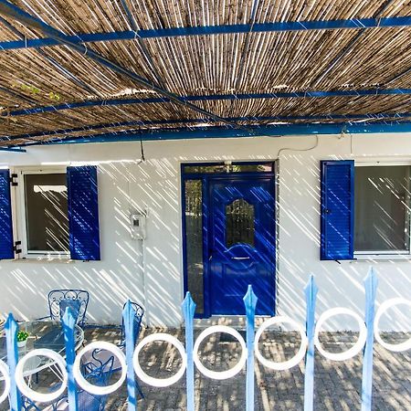 Blue White Apartments - Kefallonia Poolside Retreats Spartia  Dış mekan fotoğraf