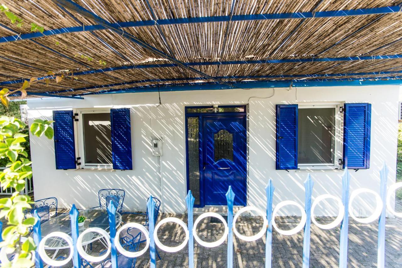 Blue White Apartments - Kefallonia Poolside Retreats Spartia  Dış mekan fotoğraf