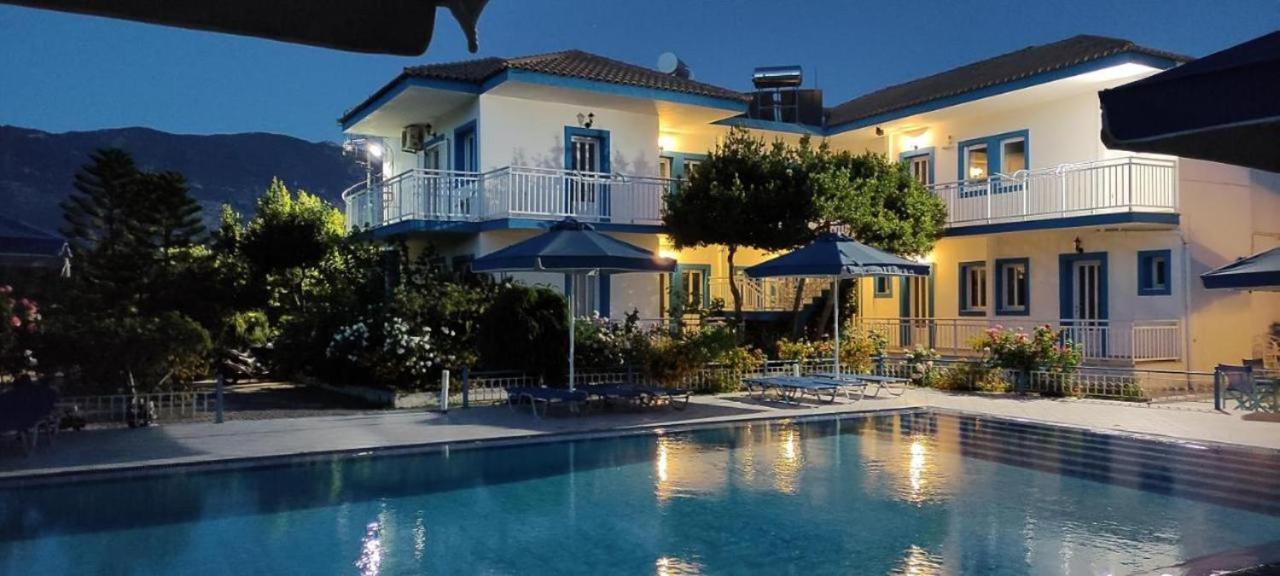 Blue White Apartments - Kefallonia Poolside Retreats Spartia  Dış mekan fotoğraf