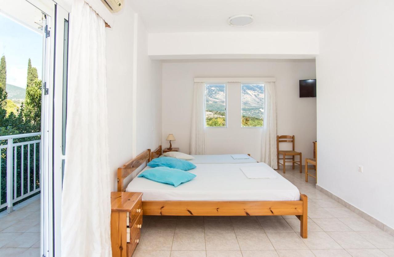 Blue White Apartments - Kefallonia Poolside Retreats Spartia  Dış mekan fotoğraf