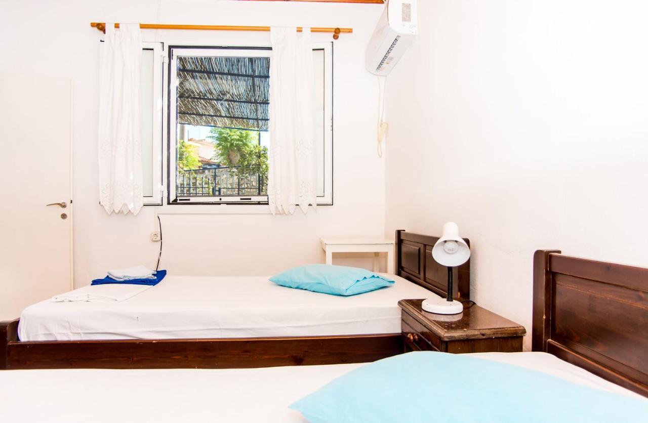 Blue White Apartments - Kefallonia Poolside Retreats Spartia  Dış mekan fotoğraf