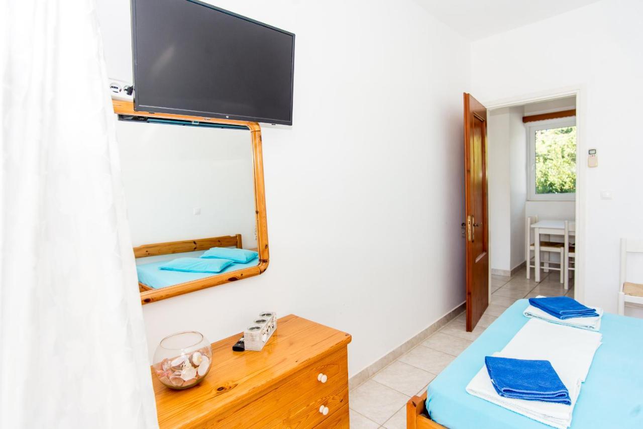 Blue White Apartments - Kefallonia Poolside Retreats Spartia  Dış mekan fotoğraf