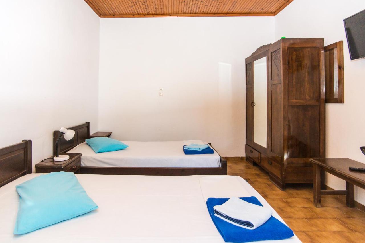 Blue White Apartments - Kefallonia Poolside Retreats Spartia  Dış mekan fotoğraf